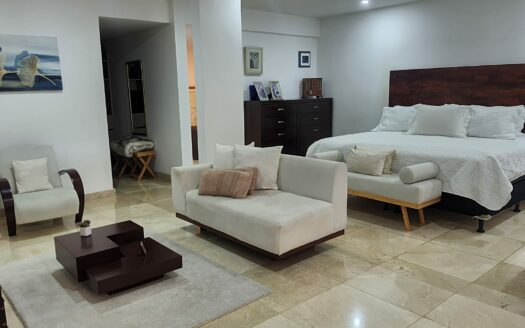 Viva en Escazú Oportunidad de Alquiler !!! Casa espaciosa y con increíbles vistas, en condominio. Cód 145105