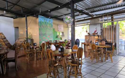 Propiedad para INVERSIÓN PLAYA ESTERILLOS OESTE (La Sirena) a 100 metros de la playa!! 343 m2 OPORTUNIDAD ÚNICA!! (Cod.145162)