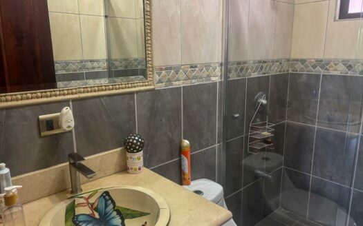 Casa En Venta En La Guácima, Condominio Posada Del Río, Amplio Jardín – Home For Sale In La Guácima, Posada Del Río Condominium, Large Garden.cod.145196