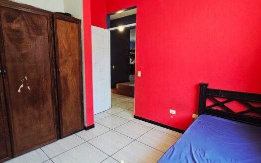 Casa En Venta De Una Planta En San Isidro De Alajuela Con Amplio Terreno de 718 m2. COD. 144847