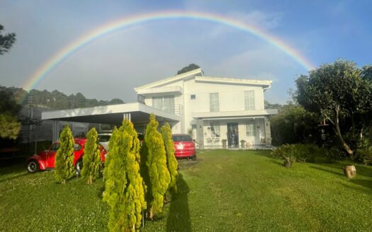 Increíble Propiedad en Las Montañas de Heredia, 1636 M2. Código 145662