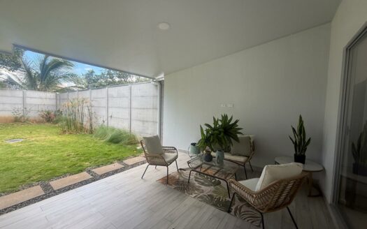 Casa Nueva de 1 Planta en Venta En Santo Domingo de Heredia. Sin Cuota Condominal. Código 145573