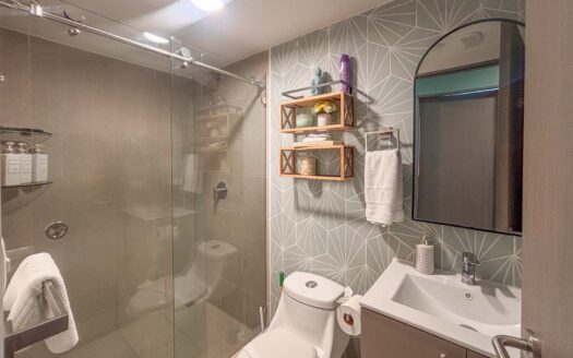 Apartamento En Venta En Punta Leona, Vista A La Montaña, Piso 16, 83 m² Cod 145429