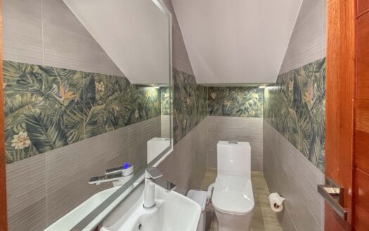 Casa En Venta En Punta Leona, Para Estrenar, A 3 Min De Playa Mantas, Piscina Y Jacuzzi