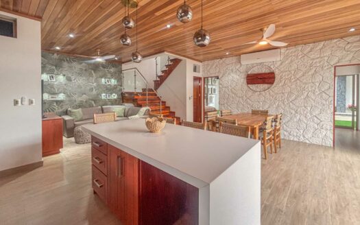 Casa En Venta En Punta Leona, Para Estrenar, A 3 Min De Playa Mantas, Piscina Y Jacuzzi