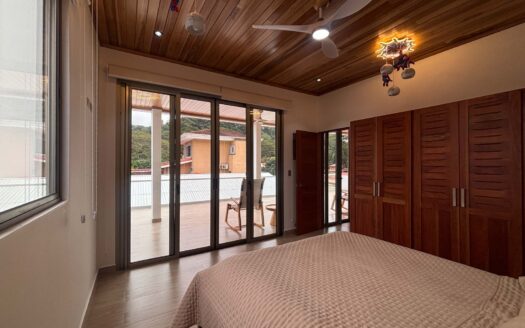 Casa En Venta En Punta Leona, Para Estrenar, A 3 Min De Playa Mantas, Piscina Y Jacuzzi