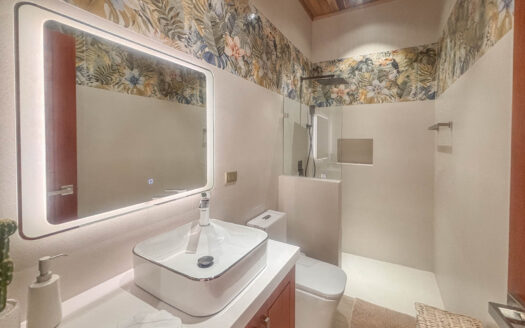 Casa En Venta En Punta Leona, Para Estrenar, A 3 Min De Playa Mantas, Piscina Y Jacuzzi