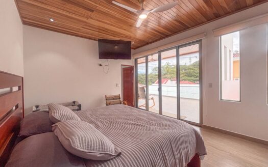 Casa En Venta En Punta Leona, Para Estrenar, A 3 Min De Playa Mantas, Piscina Y Jacuzzi