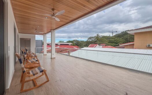 Casa En Venta En Punta Leona, Para Estrenar, A 3 Min De Playa Mantas, Piscina Y Jacuzzi