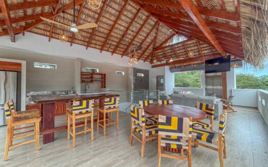 Casa En Venta En Punta Leona, Para Estrenar, A 3 Min De Playa Mantas, Piscina Y Jacuzzi