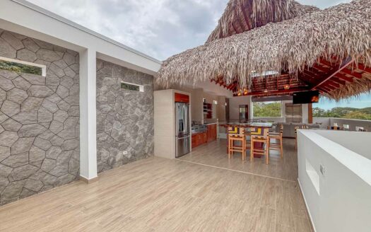 Casa En Venta En Punta Leona, Para Estrenar, A 3 Min De Playa Mantas, Piscina Y Jacuzzi