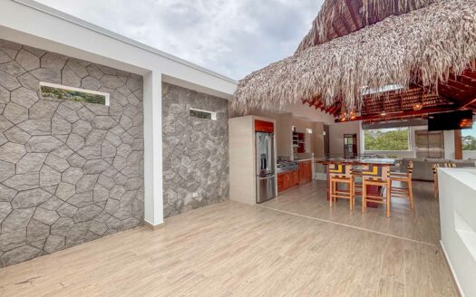 Casa En Venta En Punta Leona, Para Estrenar, A 3 Min De Playa Mantas, Piscina Y Jacuzzi