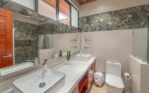 Casa En Venta En Punta Leona, Para Estrenar, A 3 Min De Playa Mantas, Piscina Y Jacuzzi