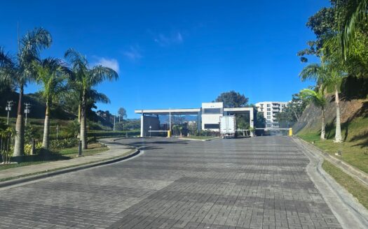 Curridabat: Apartamento en Condominio Monte Alto con 3 Habitaciones + Parqueo Techado. #146696