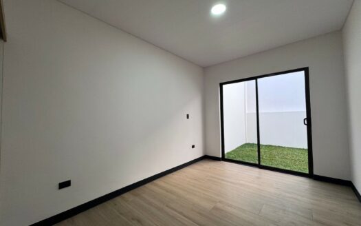 Tres Ríos: Estrene Casa en Condominio con 3 Habitaciones + 3 Parqueos. #146350