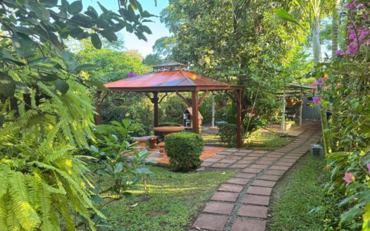 Exclusivo Mini Hotel Boutique en Jacó – Propiedad de Inversión Llave en Mano con Alta Rentabilidad Cod. 147283