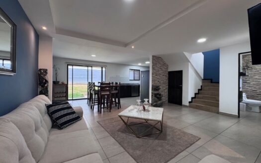 Tres Ríos: Hermosa Casa en Condominio Terralta con 2 Habitaciones + Amplio Patio. #147560