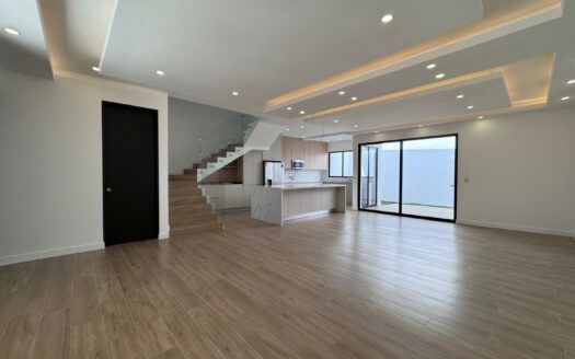 Tres Ríos: Casa a Estrenar en Condominio con Espectacular Rooftop con Vista + 3 Habitaciones Todas con Baño. #146290