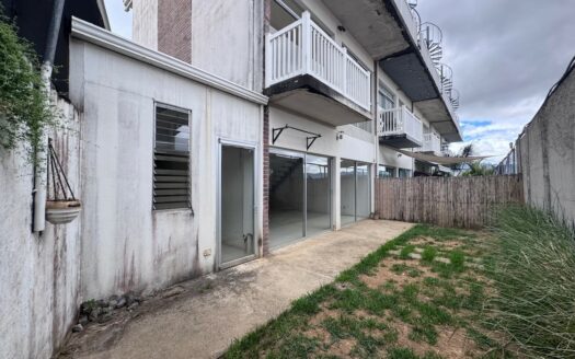 Guayabos de Curridabat: Casa en Pequeño Condominio con Vista a la Ciudad. Haga su Oferta! #147596