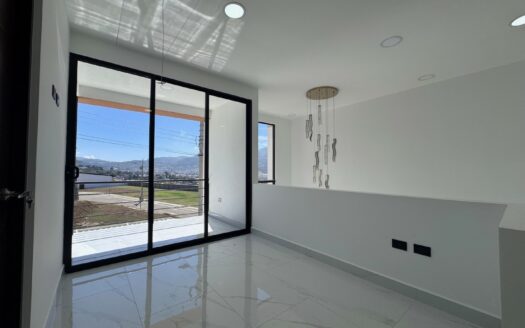 Tres Ríos: Estrene Casa en Condominio con 4 Habitaciones + 3 Baños Completos. #146193