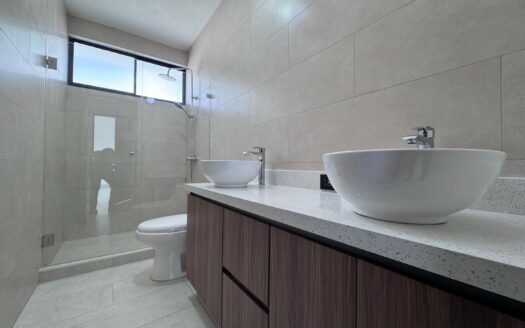 Tres Ríos: Estrene Casa en Condominio con 4 Habitaciones + 3 Baños Completos. #146193