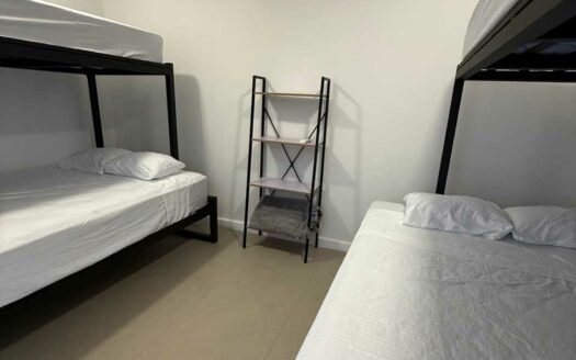 Casa Nueva de 178 m² con 4 HB a 5 min Santa Cruz COD:147310