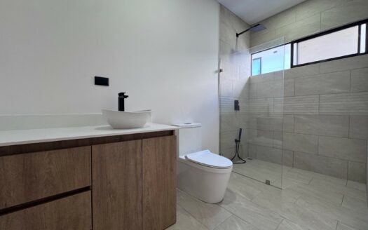 Tres Ríos: Estrene Casa en Condominio con 3 Habitaciones + 3 Parqueos. #146350