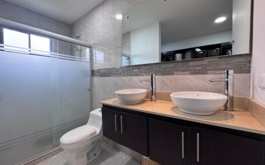 Tres Ríos: Hermosa Casa en Condominio Terralta con 2 Habitaciones + Amplio Patio. #147560