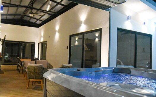 Casa Nueva de 178 m² con 4 HB a 5 min Santa Cruz COD:147310