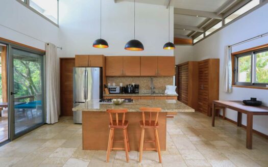 Villa con Vista al Mar + Guest House en 5.426 m² a 5 Min de Playa Santa Teresa 🌊 COD:147057