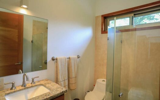 Villa con Vista al Mar + Guest House en 5.426 m² a 5 Min de Playa Santa Teresa 🌊 COD:147057