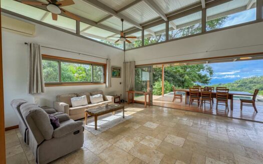 Villa con Vista al Mar + Guest House en 5.426 m² a 5 Min de Playa Santa Teresa 🌊 COD:147057