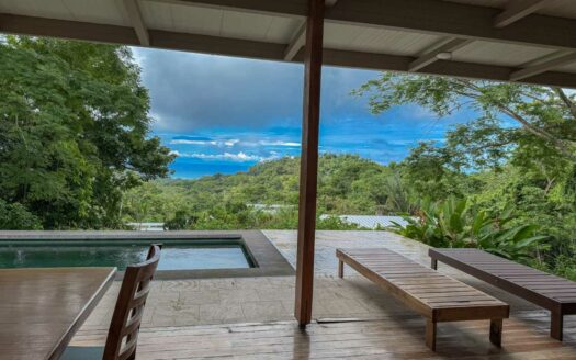 Villa con Vista al Mar + Guest House en 5.426 m² a 5 Min de Playa Santa Teresa 🌊 COD:147057