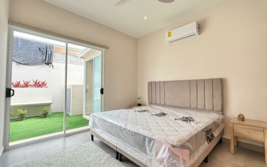 Casa Moderna con Piscina Privada y Entrega Inmediata en Condominio Arenas, Herradura Cod. 147500