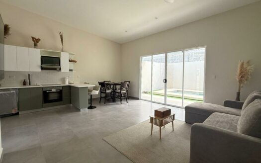 Casa Moderna con Piscina Privada y Entrega Inmediata en Condominio Arenas, Herradura Cod. 147500