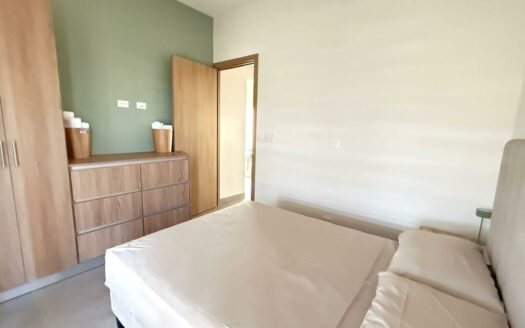 Casa Moderna con Piscina Privada y Entrega Inmediata en Condominio Arenas, Herradura Cod. 147500