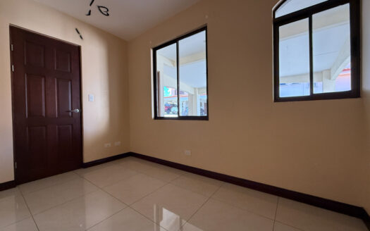 Remate Bancario!!! Oportunidad de Hermosa Casa en Exclusivo Condominio en San Vicente de Moravia COD 146414