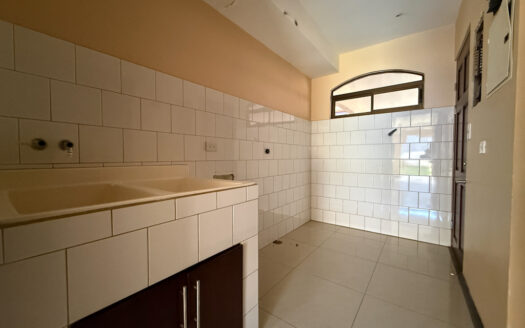 Remate Bancario!!! Oportunidad de Hermosa Casa en Exclusivo Condominio en San Vicente de Moravia COD 146414