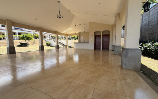 Remate Bancario!!! Oportunidad de Hermosa Casa en Exclusivo Condominio en San Vicente de Moravia COD 146414