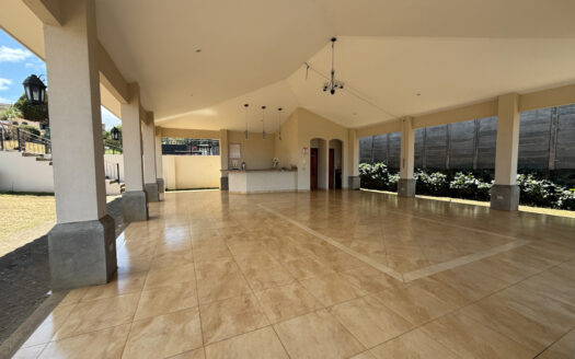 Remate Bancario!!! Oportunidad de Hermosa Casa en Exclusivo Condominio en San Vicente de Moravia COD 146414