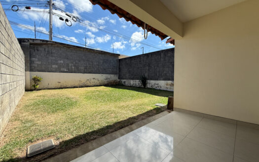 Remate Bancario!!! Oportunidad de Hermosa Casa en Exclusivo Condominio en San Vicente de Moravia COD 146414