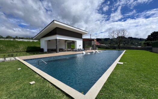 Dulce Nombre La Unión: Casa a Estrenar 100% Separada con 4 Habitaciones. #147250