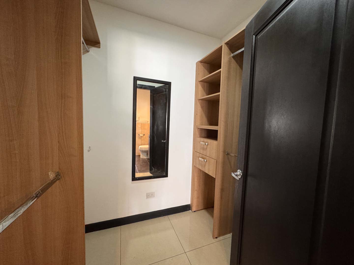 Apartamento En Venta En Santa Ana Centro Con Balcón Y Amenidades de Lujo. Cod.