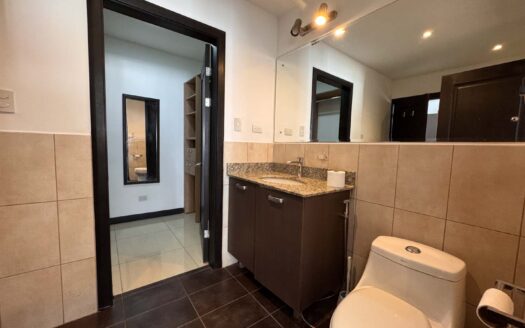 Apartamento En Venta En Santa Ana Centro Con Balcón Y Amenidades de Lujo. Cod.