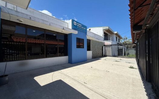 Edificio En Venta En San Pedro Montes De Oca Con Amplio Parqueo Y Ubicación Estratégica cod.147429