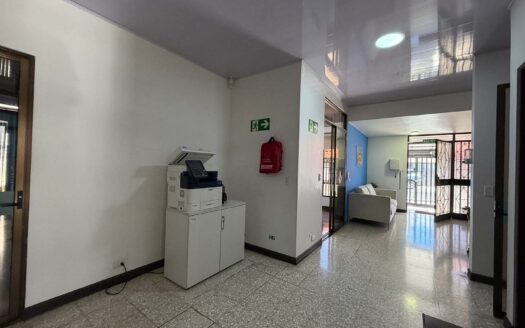 Edificio En Venta En San Pedro Montes De Oca Con Amplio Parqueo Y Ubicación Estratégica cod.147429