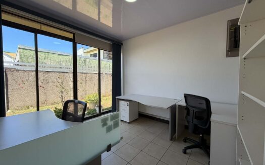 Edificio En Venta En San Pedro Montes De Oca Con Amplio Parqueo Y Ubicación Estratégica cod.147429