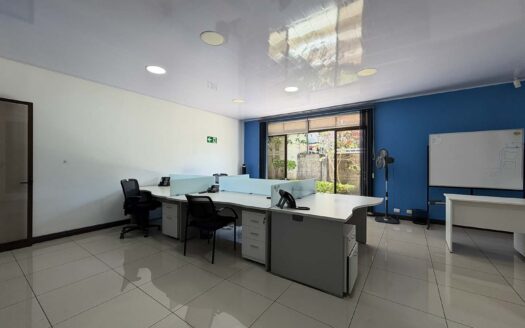 Edificio En Venta En San Pedro Montes De Oca Con Amplio Parqueo Y Ubicación Estratégica cod.147429