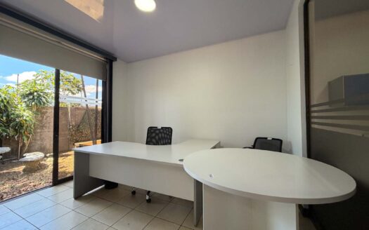 Edificio En Venta En San Pedro Montes De Oca Con Amplio Parqueo Y Ubicación Estratégica cod.147429