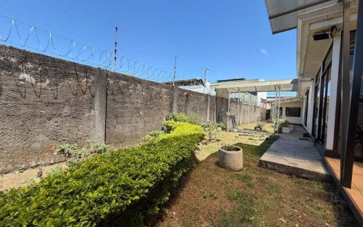 Edificio En Venta En San Pedro Montes De Oca Con Amplio Parqueo Y Ubicación Estratégica cod.147429